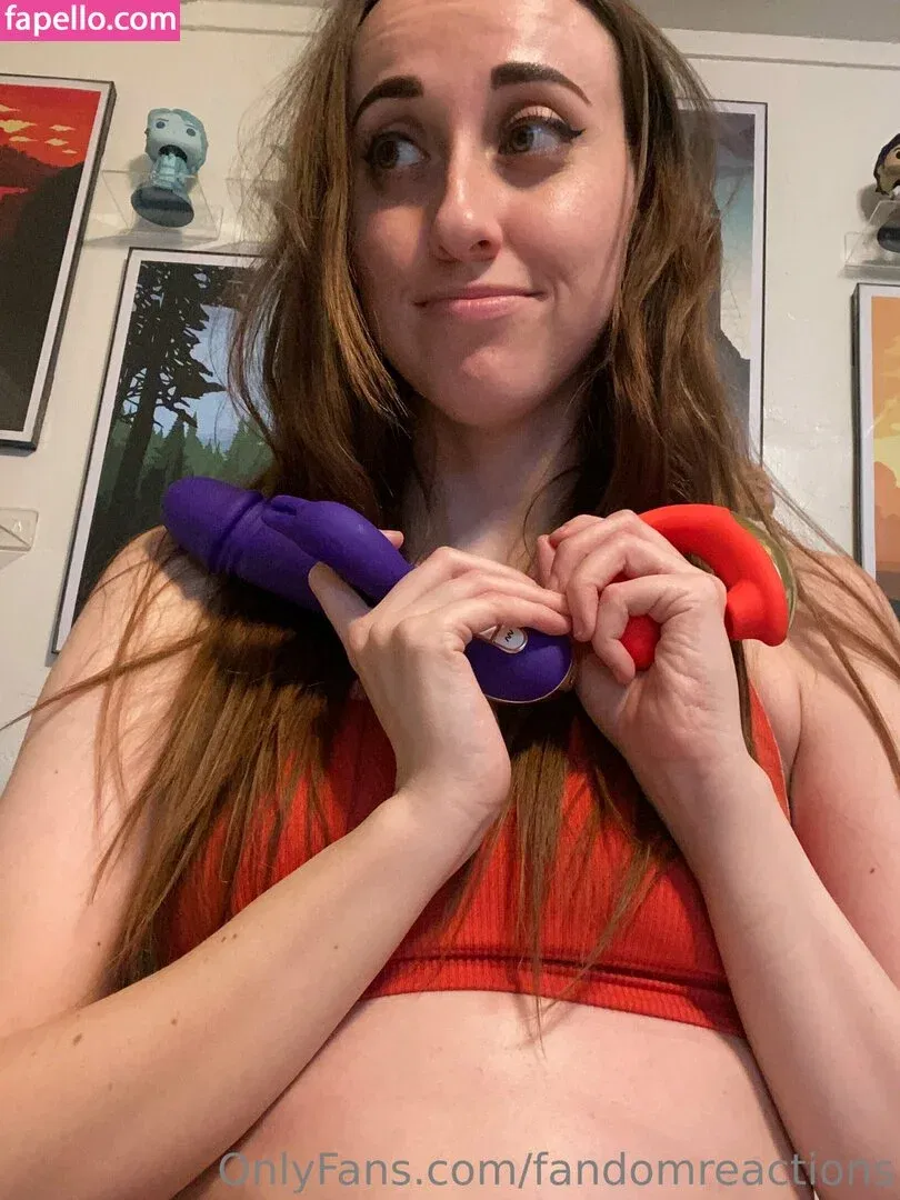 FandomReactions / fandomreactgirls Onlyfans Photo Gallery 