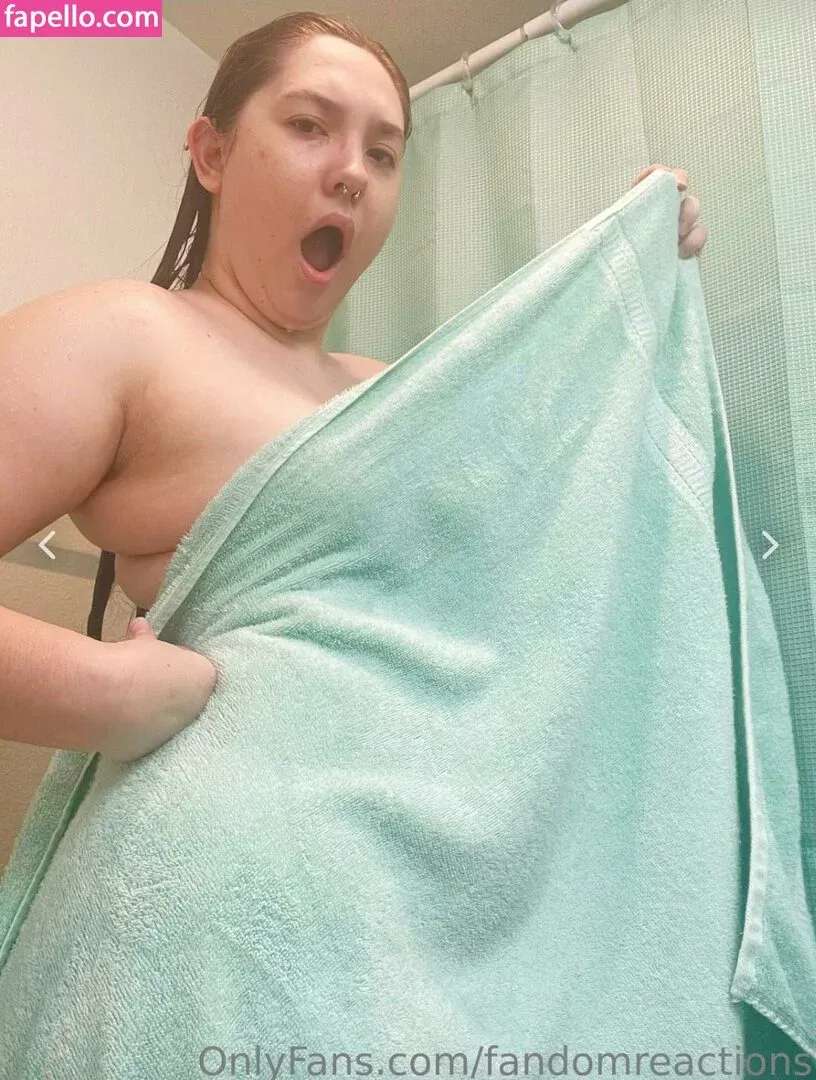 FandomReactions / fandomreactgirls Onlyfans Photo Gallery 