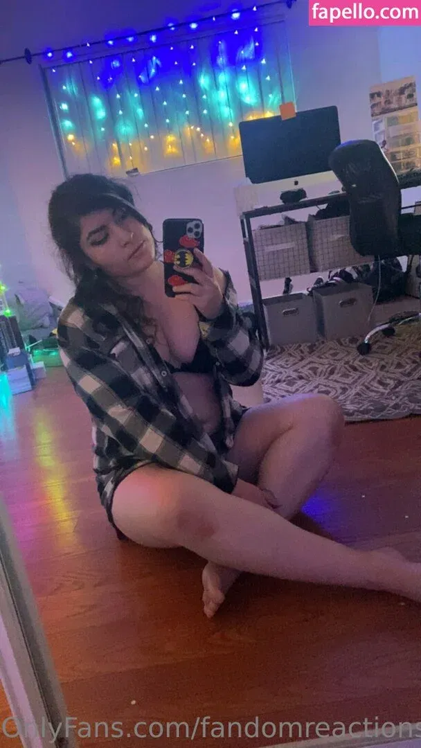 FandomReactions / fandomreactgirls Onlyfans Photo Gallery 