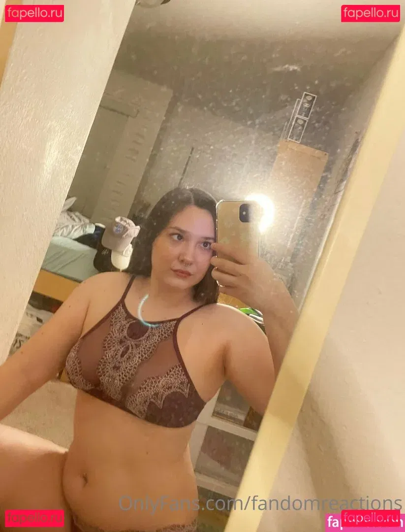 FandomReactions / fandomreactgirls Onlyfans Photo Gallery 