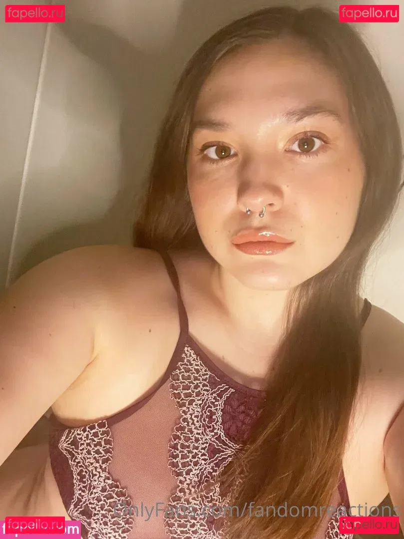 FandomReactions / fandomreactgirls Onlyfans Photo Gallery 
