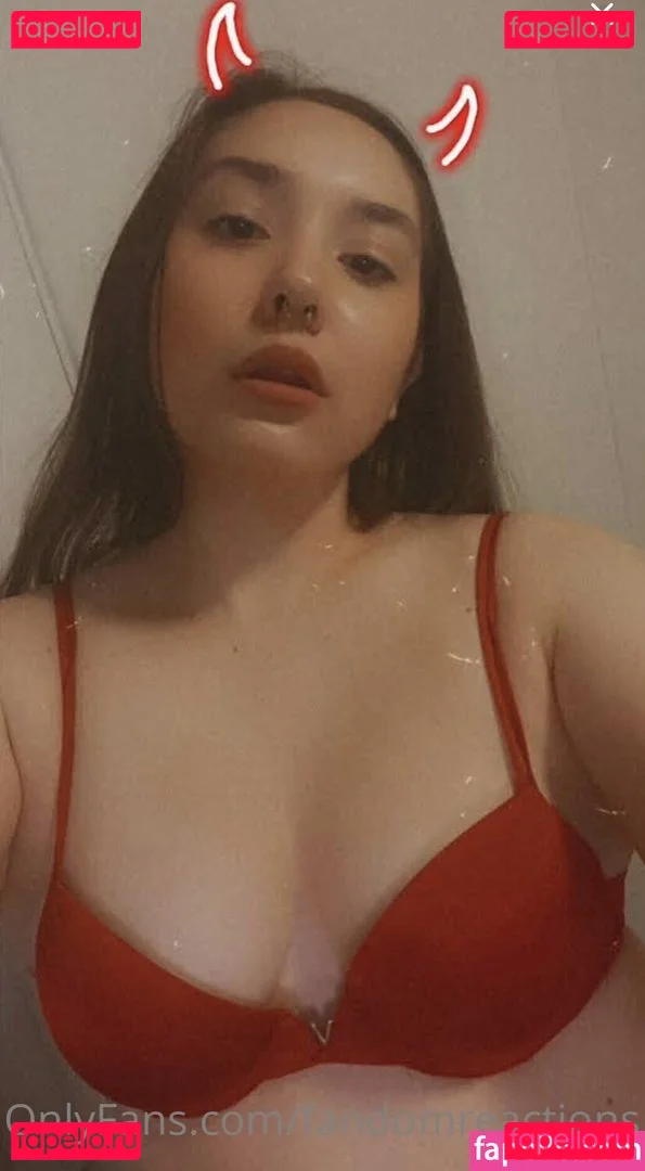 FandomReactions / fandomreactgirls Onlyfans Photo Gallery 