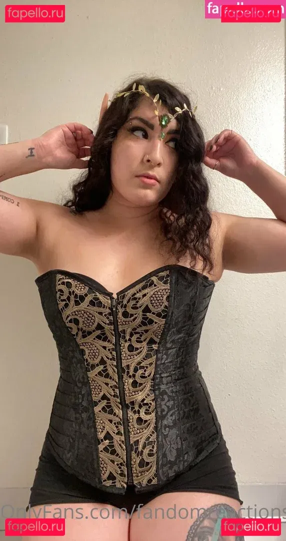 FandomReactions / fandomreactgirls Onlyfans Photo Gallery 