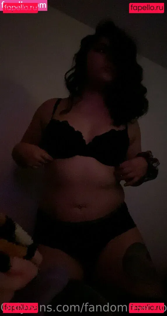 FandomReactions / fandomreactgirls Onlyfans Photo Gallery 