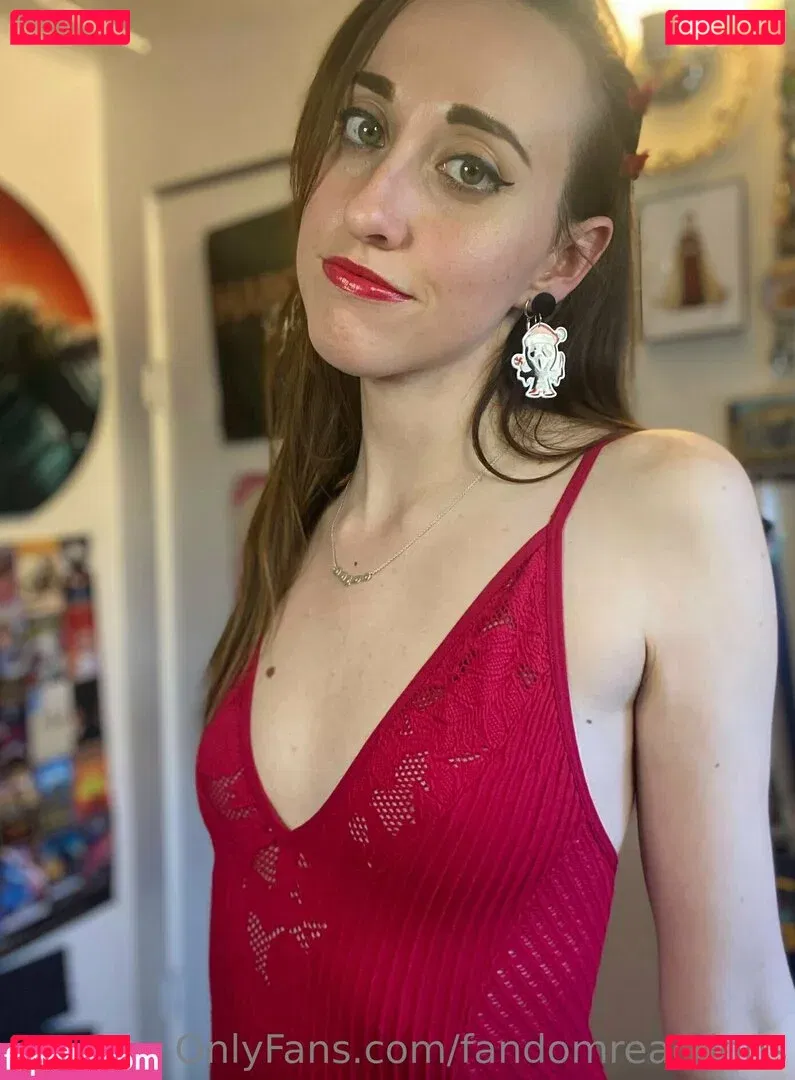 FandomReactions / fandomreactgirls Onlyfans Photo Gallery 