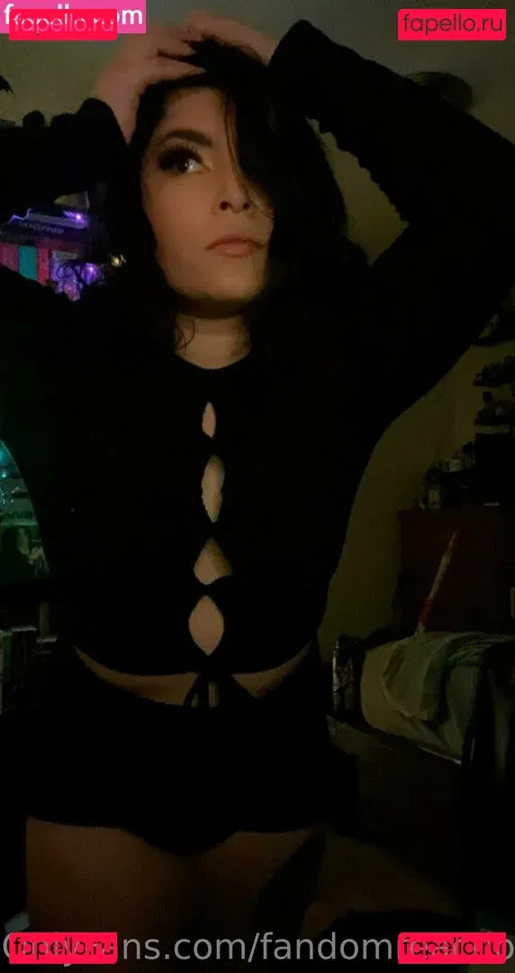 FandomReactions / fandomreactgirls Onlyfans Photo Gallery 