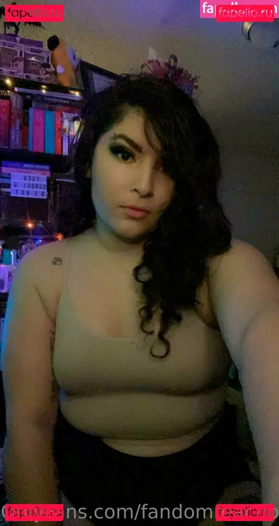 FandomReactions / fandomreactgirls Onlyfans Photo Gallery 