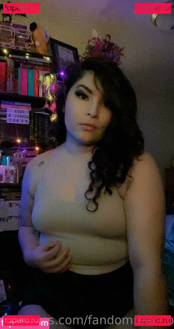 FandomReactions / fandomreactgirls Onlyfans Photo Gallery 