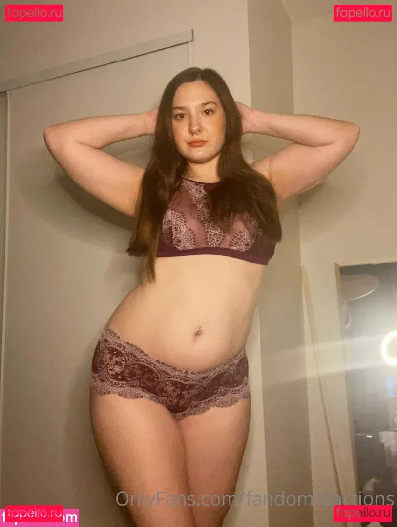 FandomReactions / fandomreactgirls Onlyfans Photo Gallery 