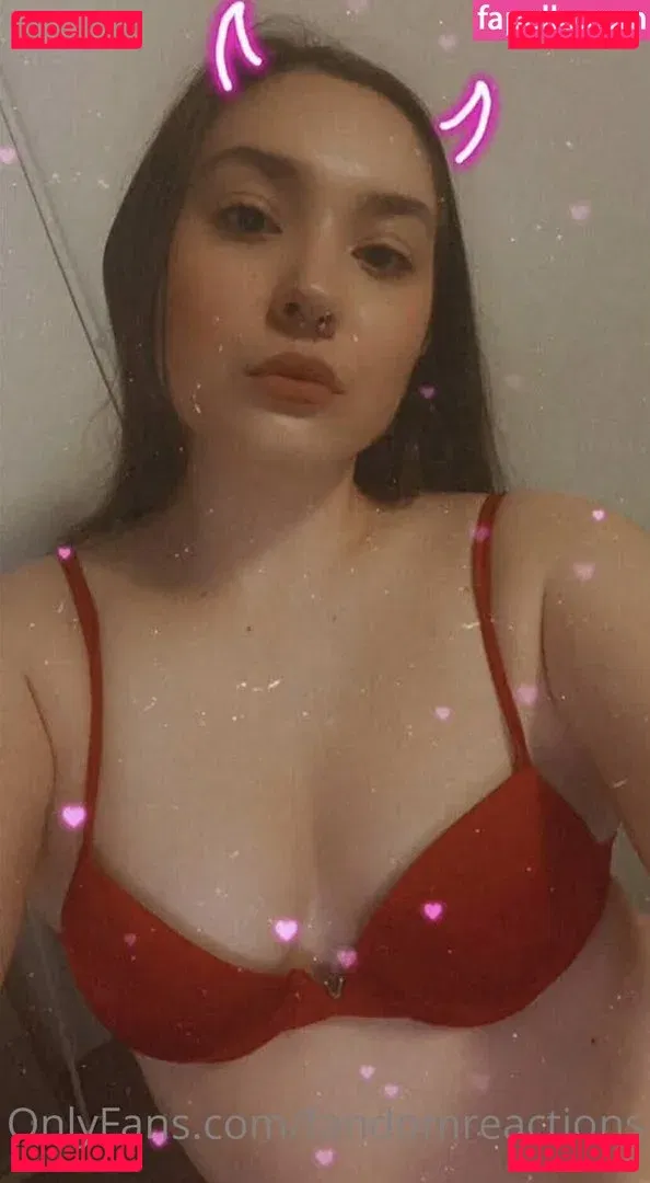 FandomReactions / fandomreactgirls Onlyfans Photo Gallery 