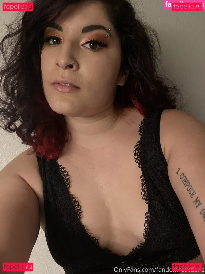 FandomReactions / fandomreactgirls Onlyfans Photo Gallery 