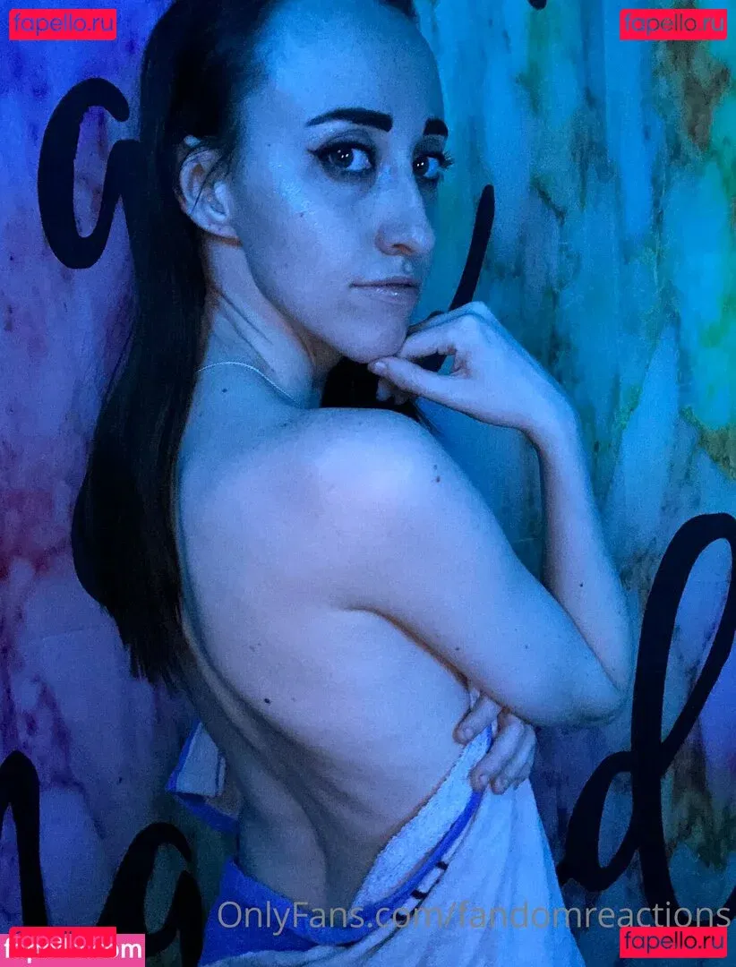 FandomReactions / fandomreactgirls Onlyfans Photo Gallery 