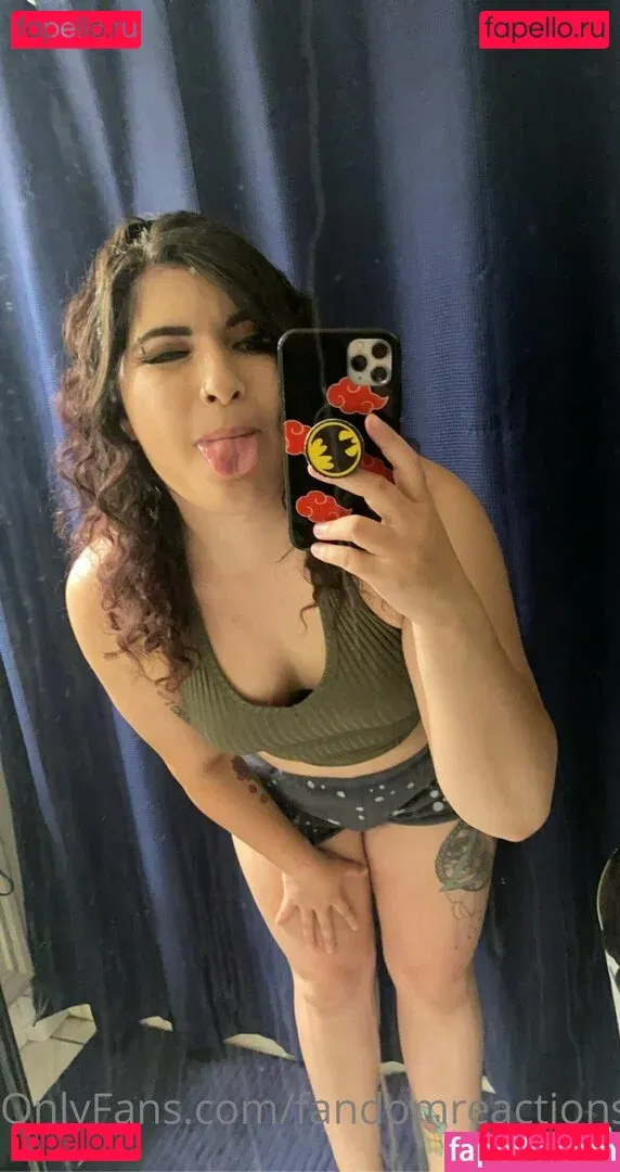 FandomReactions / fandomreactgirls Onlyfans Photo Gallery 