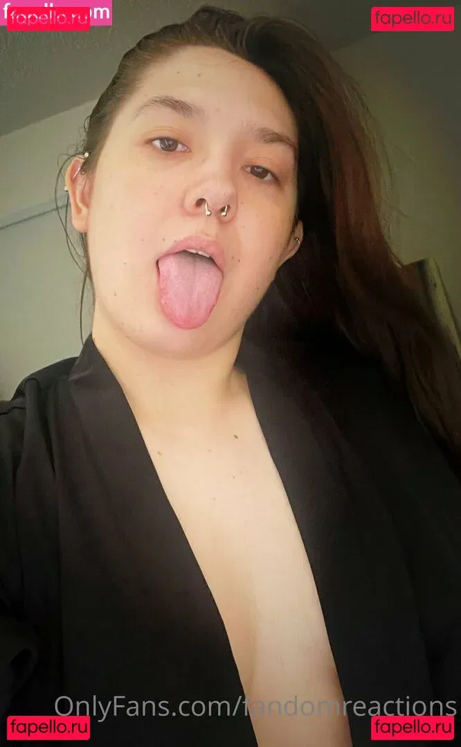 FandomReactions / fandomreactgirls Onlyfans Photo Gallery 