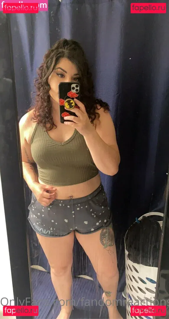 FandomReactions / fandomreactgirls Onlyfans Photo Gallery 