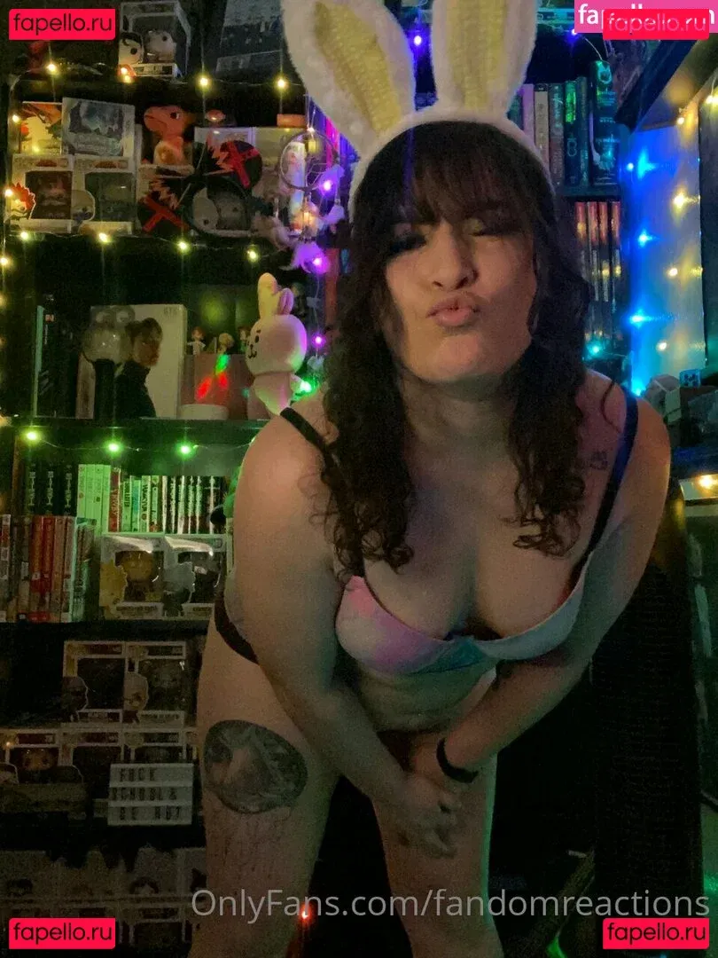 FandomReactions / fandomreactgirls Onlyfans Photo Gallery 