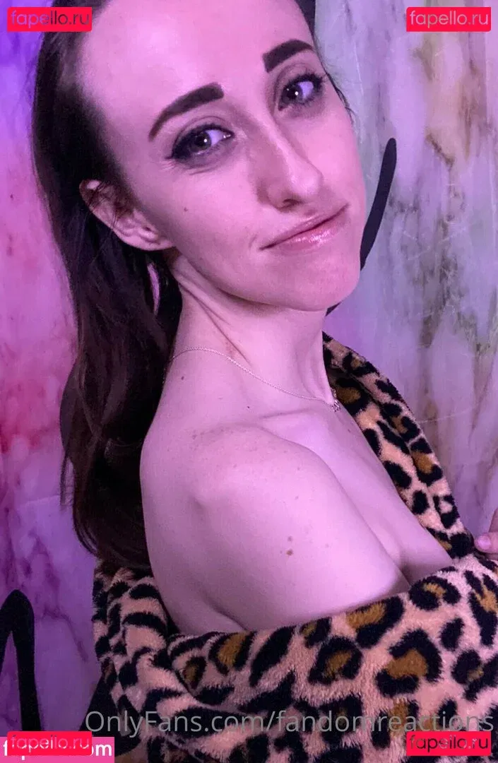 FandomReactions / fandomreactgirls Onlyfans Photo Gallery 
