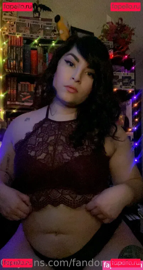 FandomReactions / fandomreactgirls Onlyfans Photo Gallery 