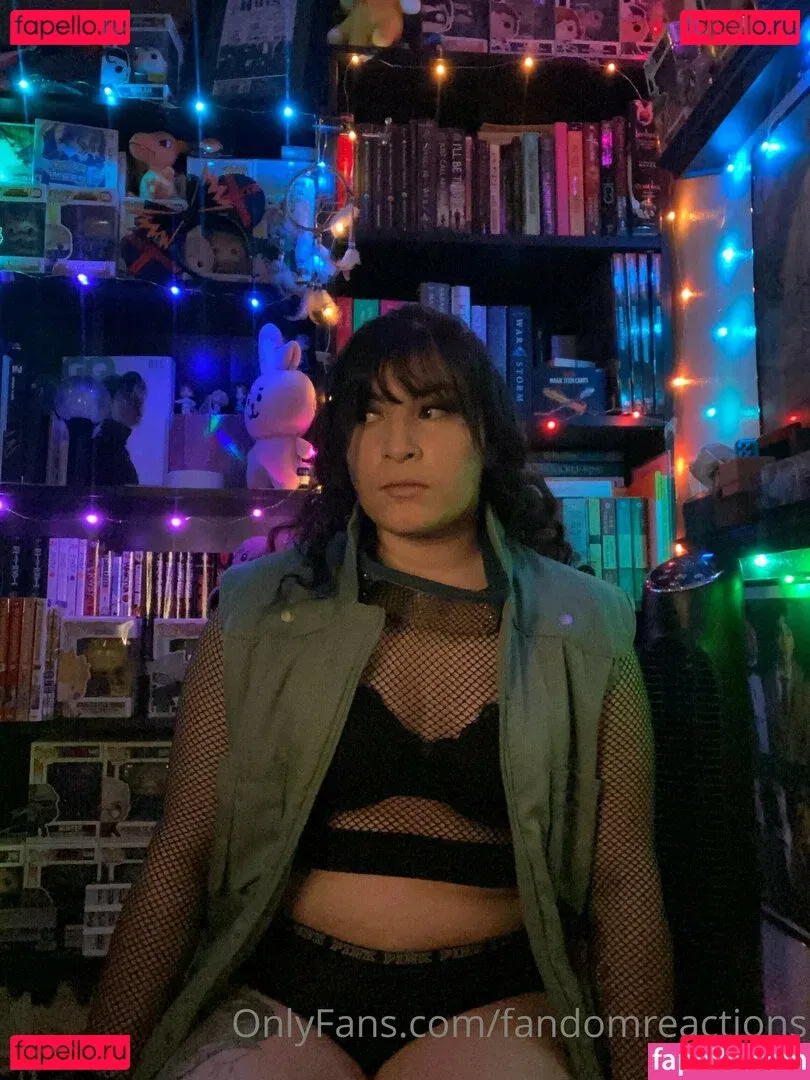 FandomReactions / fandomreactgirls Onlyfans Photo Gallery 