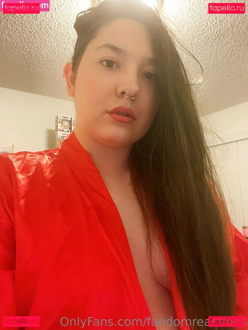 FandomReactions / fandomreactgirls Onlyfans Photo Gallery 