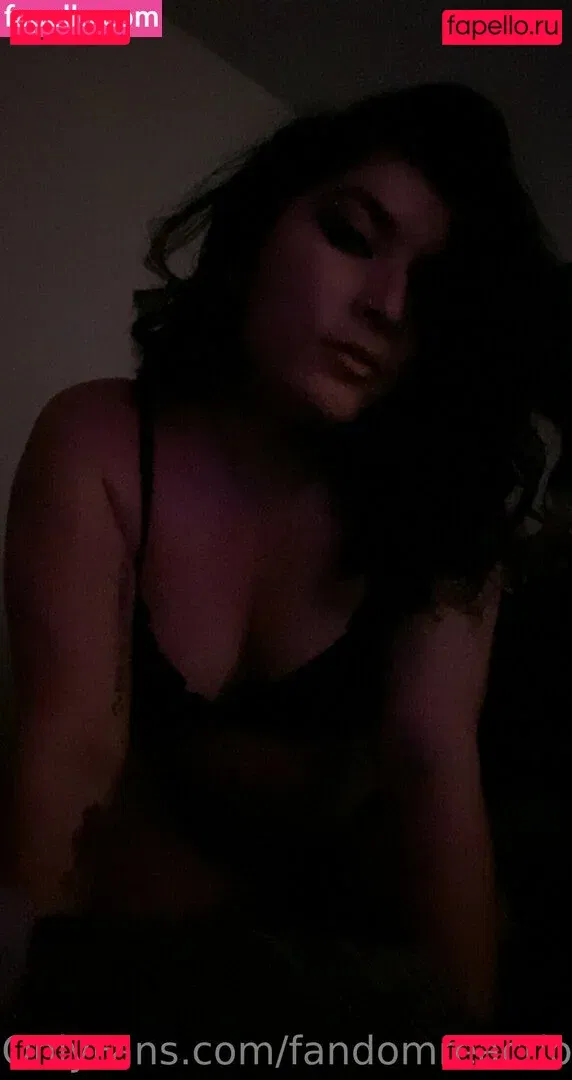 FandomReactions / fandomreactgirls Onlyfans Photo Gallery 