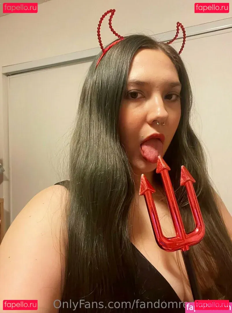 FandomReactions / fandomreactgirls Onlyfans Photo Gallery 