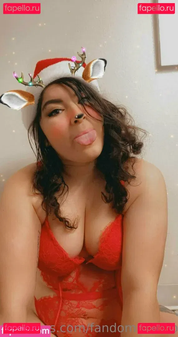 FandomReactions / fandomreactgirls Onlyfans Photo Gallery 