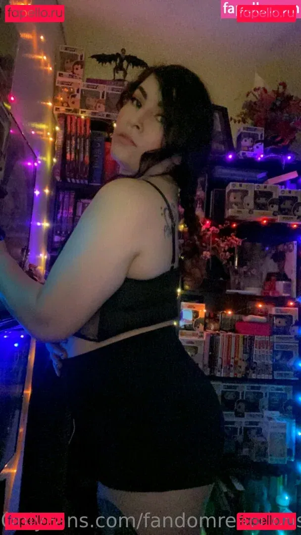 FandomReactions / fandomreactgirls Onlyfans Photo Gallery 