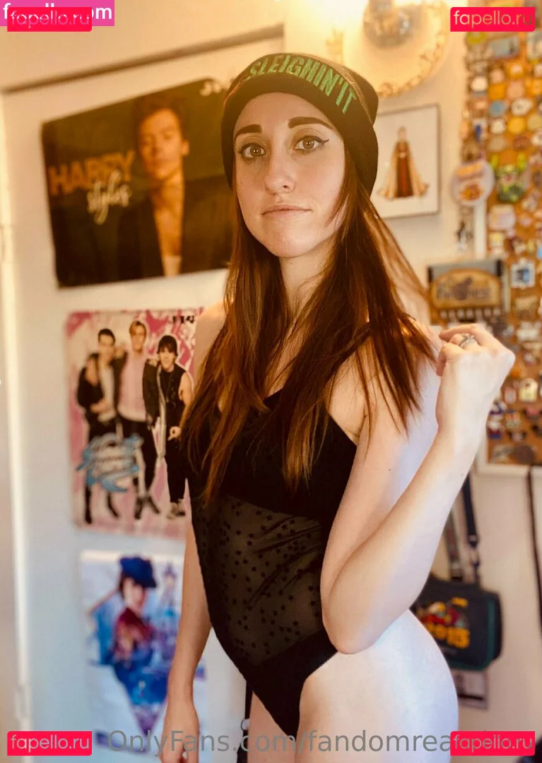 FandomReactions / fandomreactgirls Onlyfans Photo Gallery 