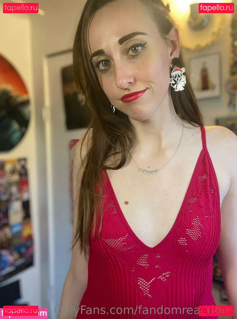 FandomReactions / fandomreactgirls Onlyfans Photo Gallery 