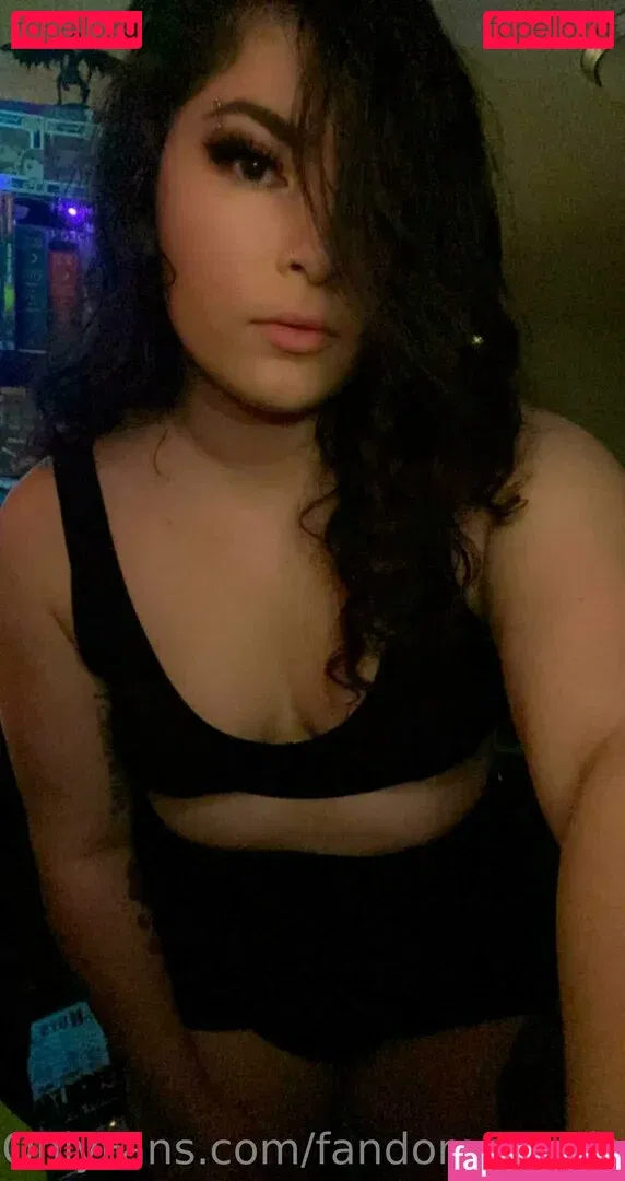 FandomReactions / fandomreactgirls Onlyfans Photo Gallery 