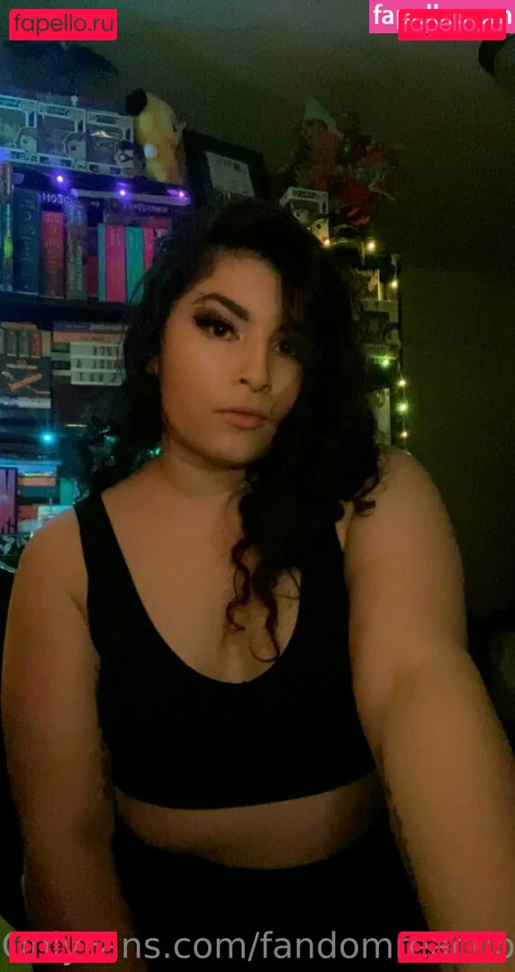 FandomReactions / fandomreactgirls Onlyfans Photo Gallery 