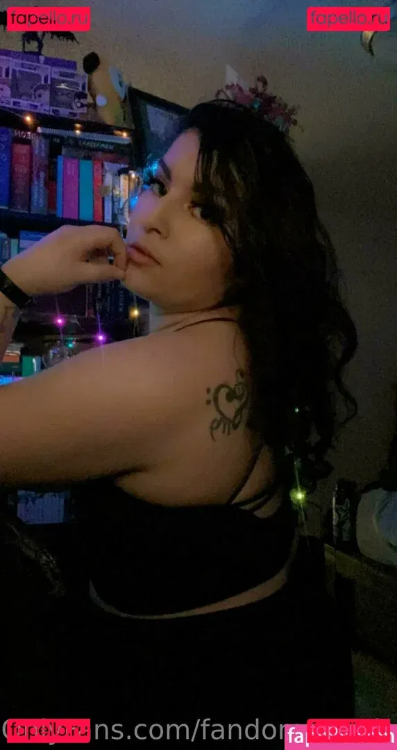 FandomReactions / fandomreactgirls Onlyfans Photo Gallery 