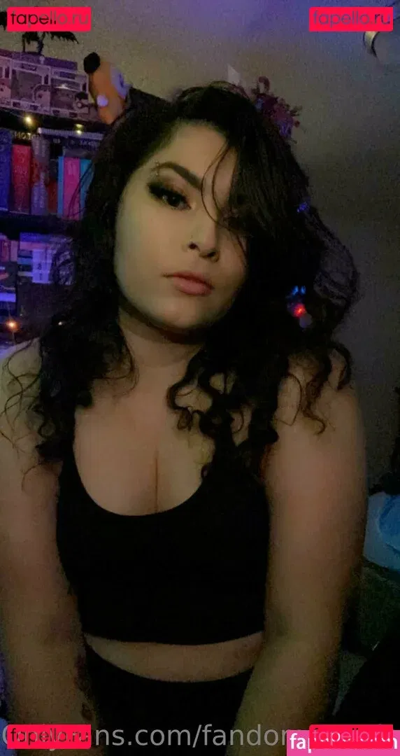 FandomReactions / fandomreactgirls Onlyfans Photo Gallery 