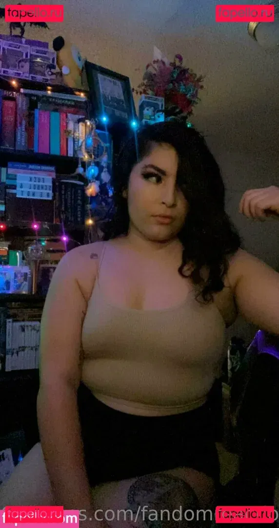 FandomReactions / fandomreactgirls Onlyfans Photo Gallery 