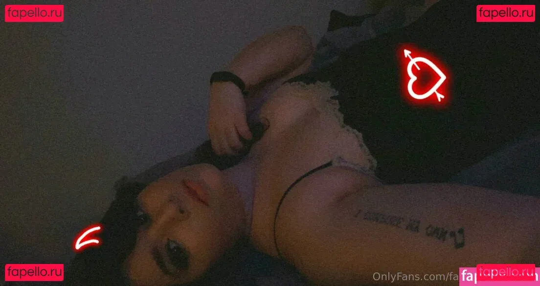 FandomReactions / fandomreactgirls Onlyfans Photo Gallery 