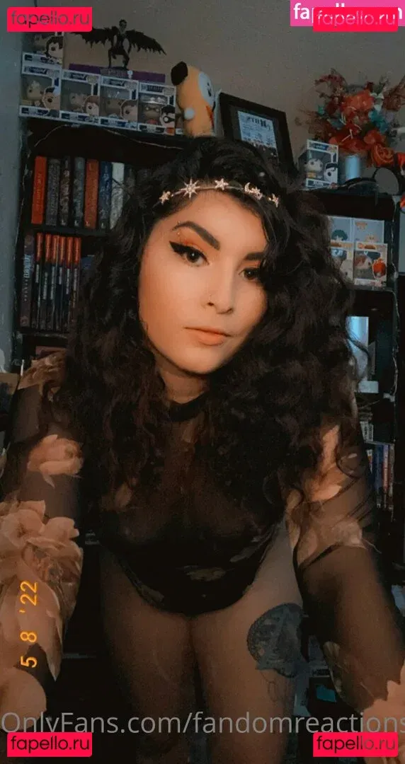 FandomReactions / fandomreactgirls Onlyfans Photo Gallery 