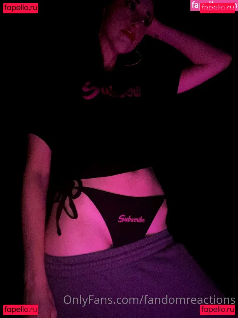 FandomReactions / fandomreactgirls Onlyfans Photo Gallery 