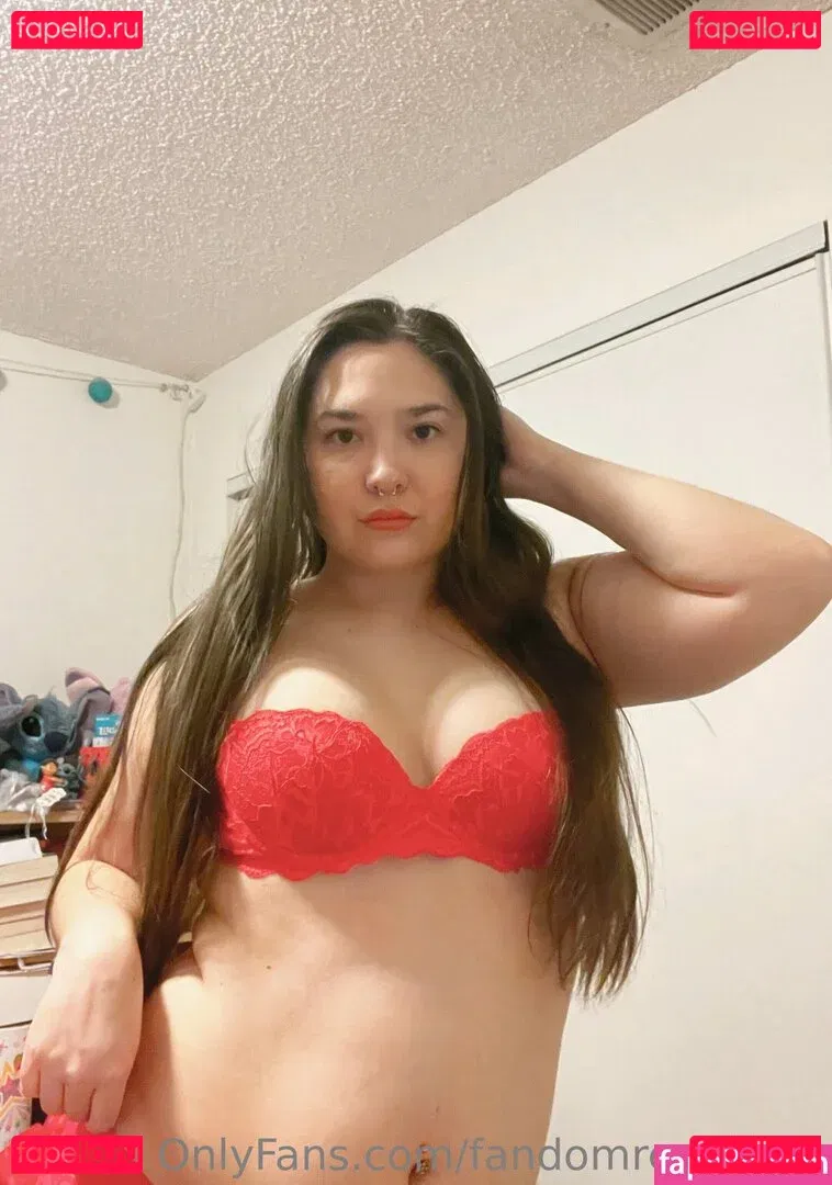 FandomReactions / fandomreactgirls Onlyfans Photo Gallery 