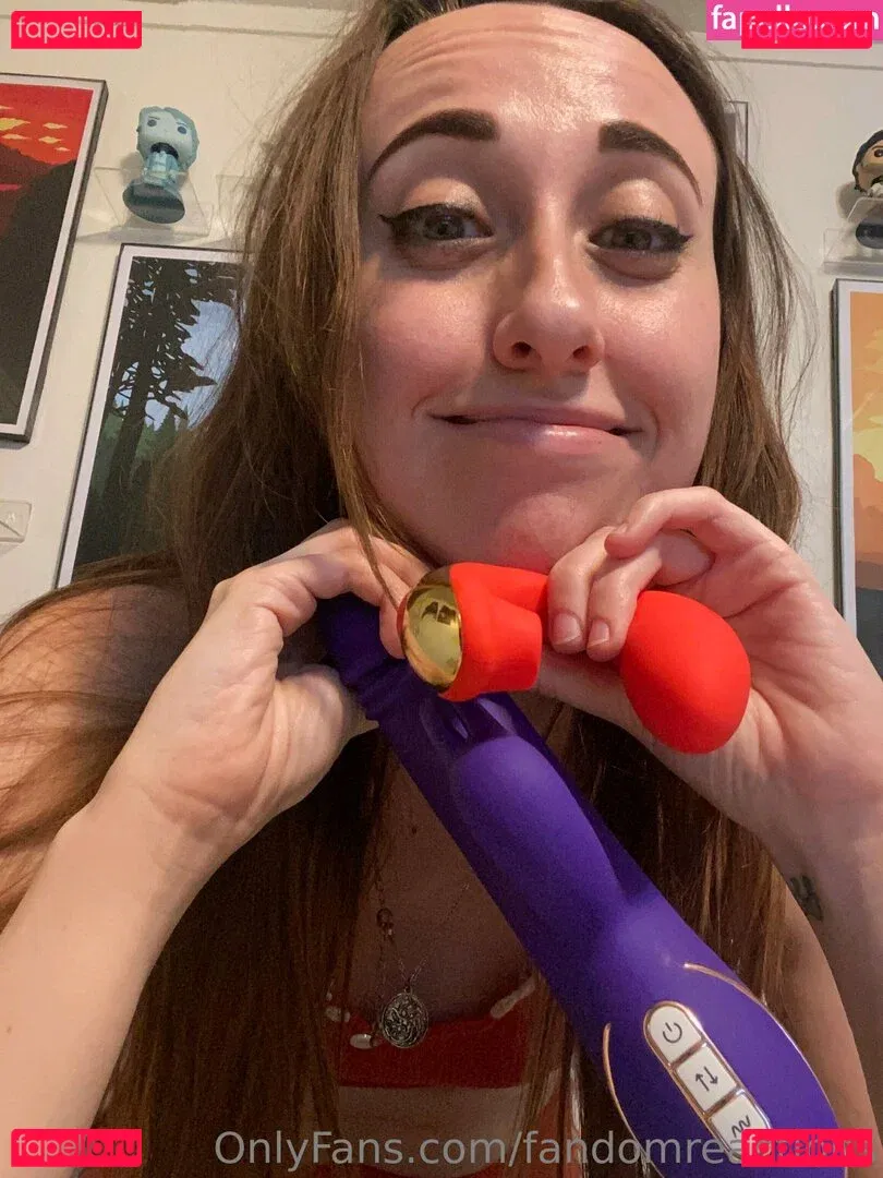 FandomReactions / fandomreactgirls Onlyfans Photo Gallery 