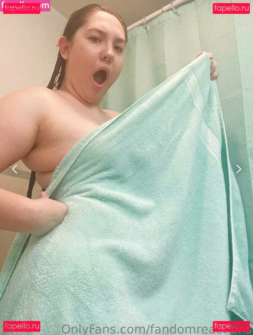 FandomReactions / fandomreactgirls Onlyfans Photo Gallery 