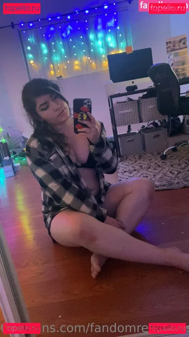 FandomReactions / fandomreactgirls Onlyfans Photo Gallery 