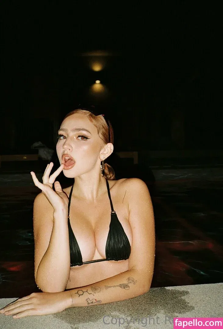 Renata Ri / renata_ri / ri.www / riwww Onlyfans Photo Gallery 