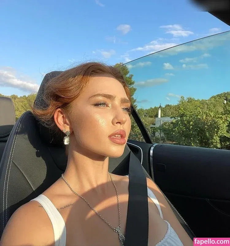 Renata Ri / renata_ri / ri.www / riwww Onlyfans Photo Gallery 