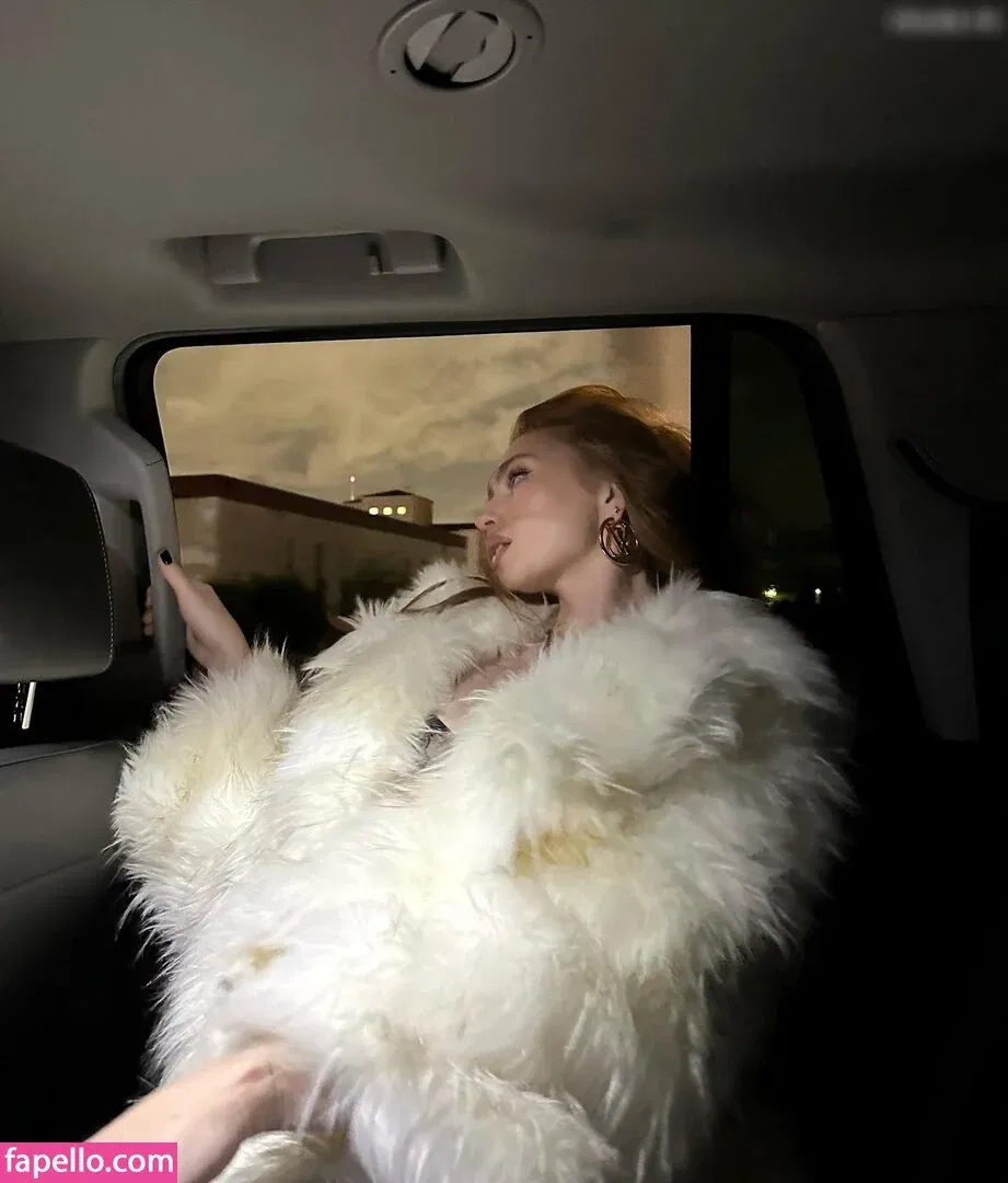 Renata Ri / renata_ri / ri.www / riwww Onlyfans Photo Gallery 