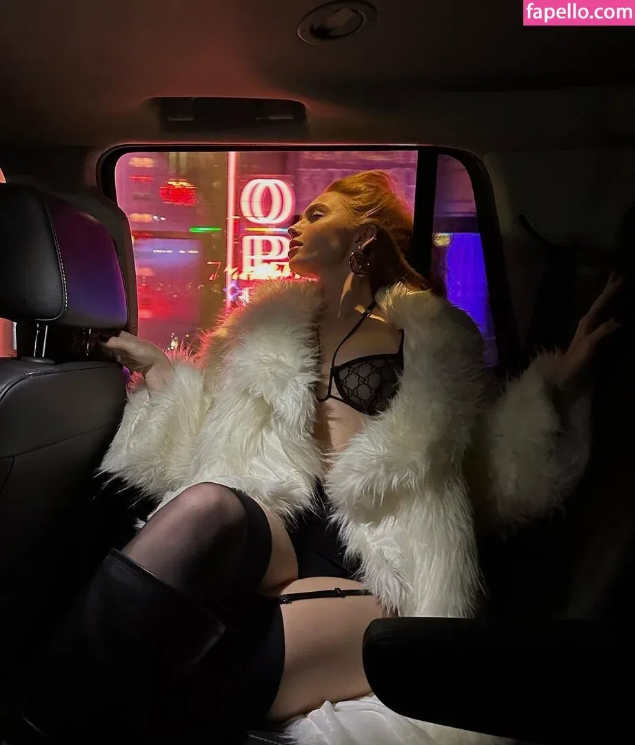 Renata Ri / renata_ri / ri.www / riwww Onlyfans Photo Gallery 