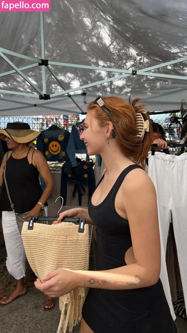 Renata Ri / renata_ri / ri.www / riwww Onlyfans Photo Gallery 