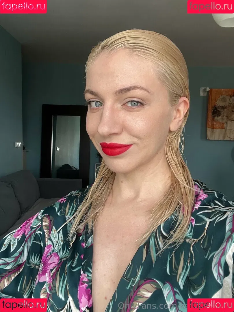 katya_superb / katyasuperb Onlyfans Photo Gallery 
