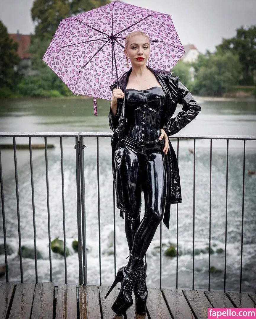 katya_superb / katyasuperb Onlyfans Photo Gallery 