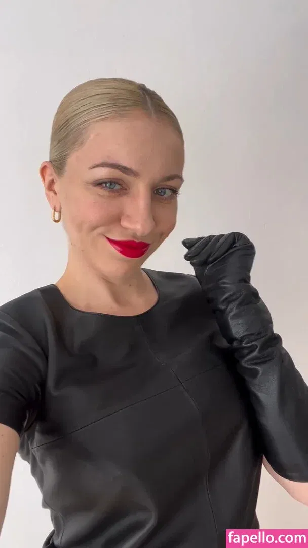 katya_superb / katyasuperb Onlyfans Photo Gallery 